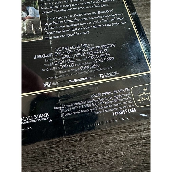 To‎ Dance With The White Dog VHS Hallmark Gold Crown Collector's Edition (1999) - Picture 3 of 3